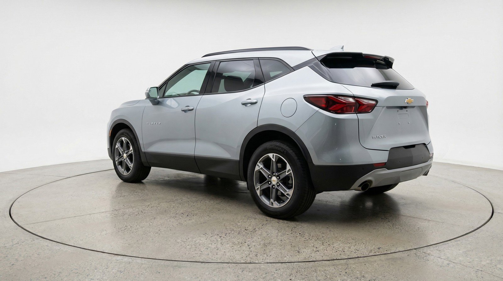 Used 2025 Chevrolet Blazer LT FWD image 5