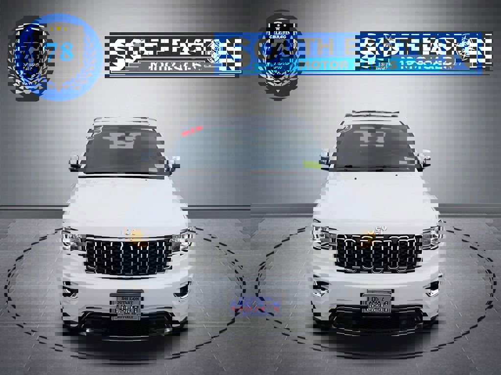 Used 2021 Jeep Grand Cherokee Limited w/ Trailer Tow Group IV image 3