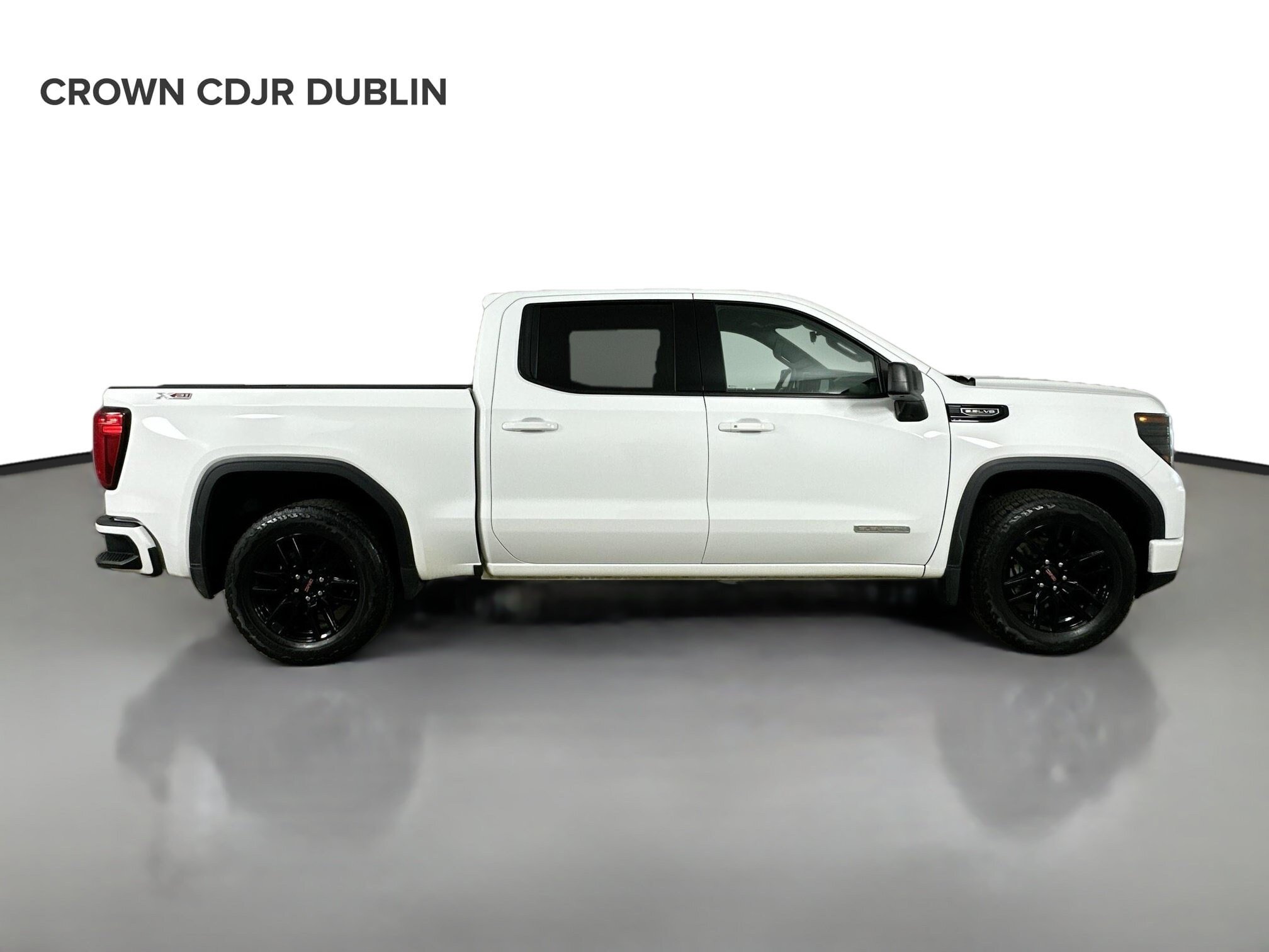 Used 2023 GMC Sierra 1500 Elevation AWD/4WD image 5