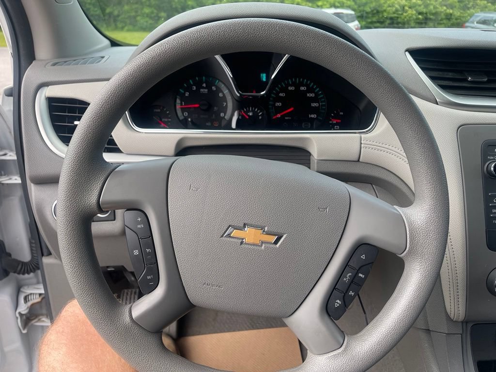 Used 2017 Chevrolet Traverse LS FWD image 10