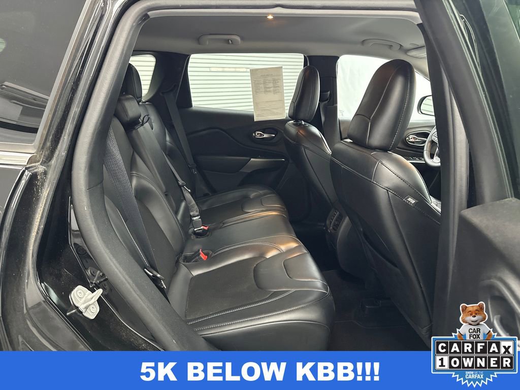 Used 2020 Jeep Cherokee Latitude Plus image 16