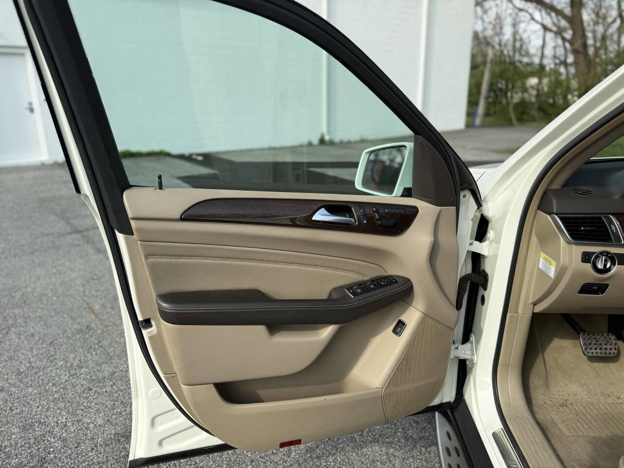 Used 2012 Mercedes-Benz ML 350 4MATIC w/ Premium 1 Pkg image 28