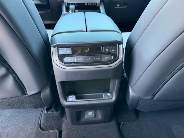 New 2026 Lexus TX 500h AWD image 18