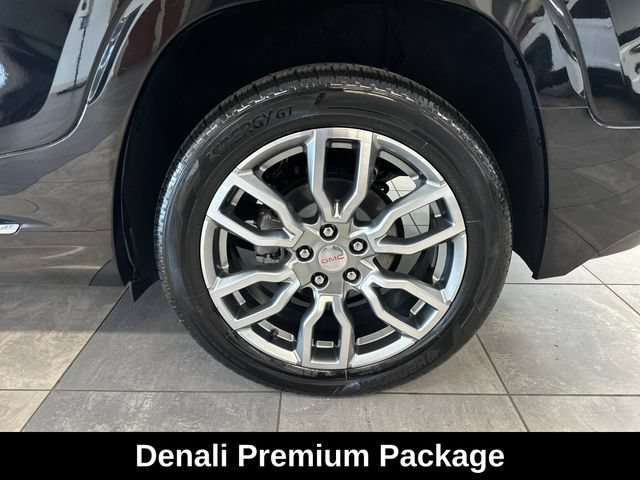 Used 2024 GMC Terrain Denali w/ Denali Premium Package AWD/4WD image 8