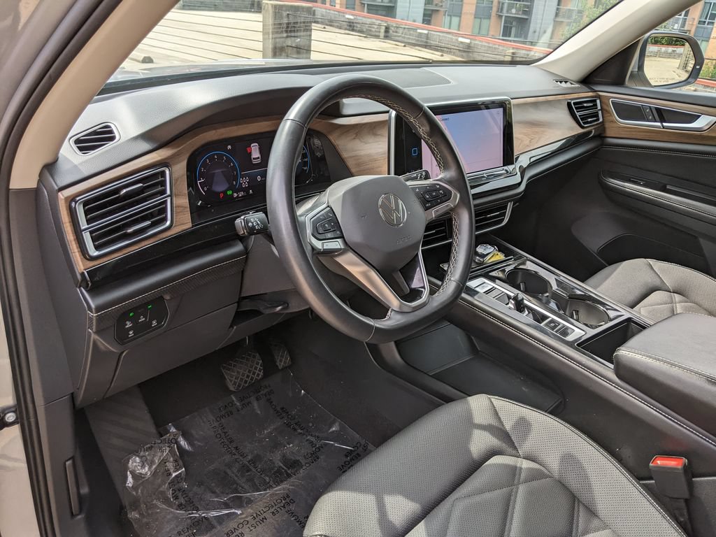 Certified 2024 Volkswagen Atlas SE FWD image 8
