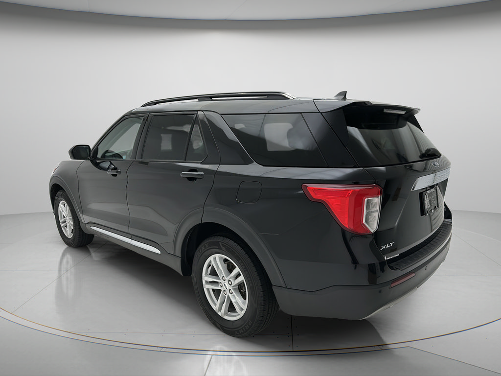 Used 2021 Ford Explorer XLT w/ Equipment Group 202A AWD/4WD image 5