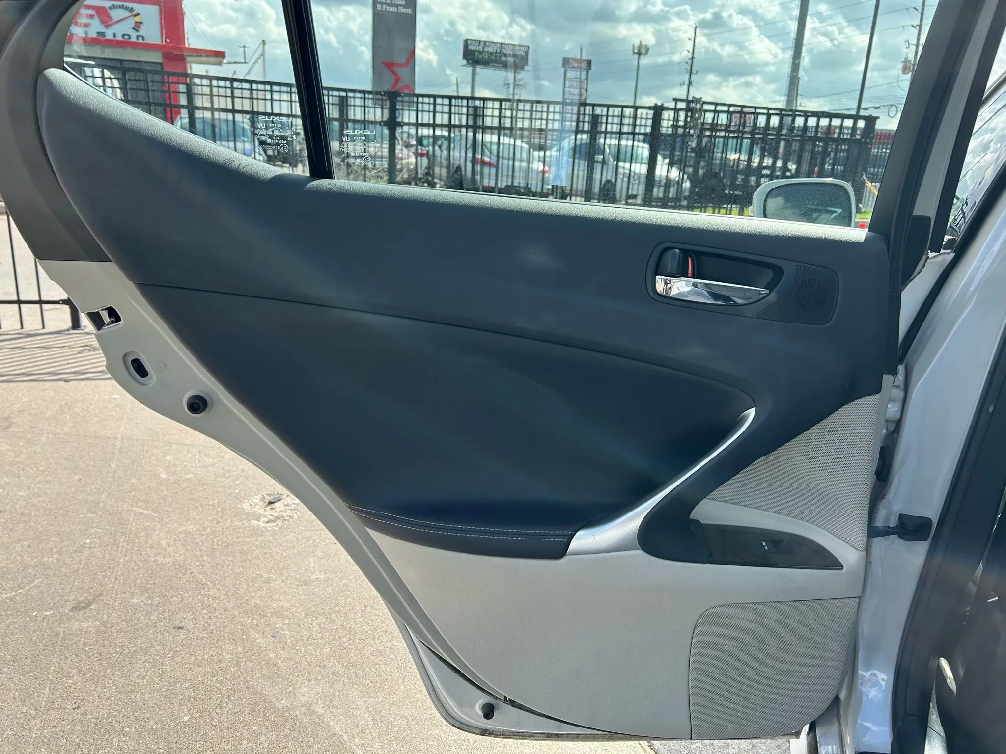 Used 2009 Lexus IS 250 AWD image 17