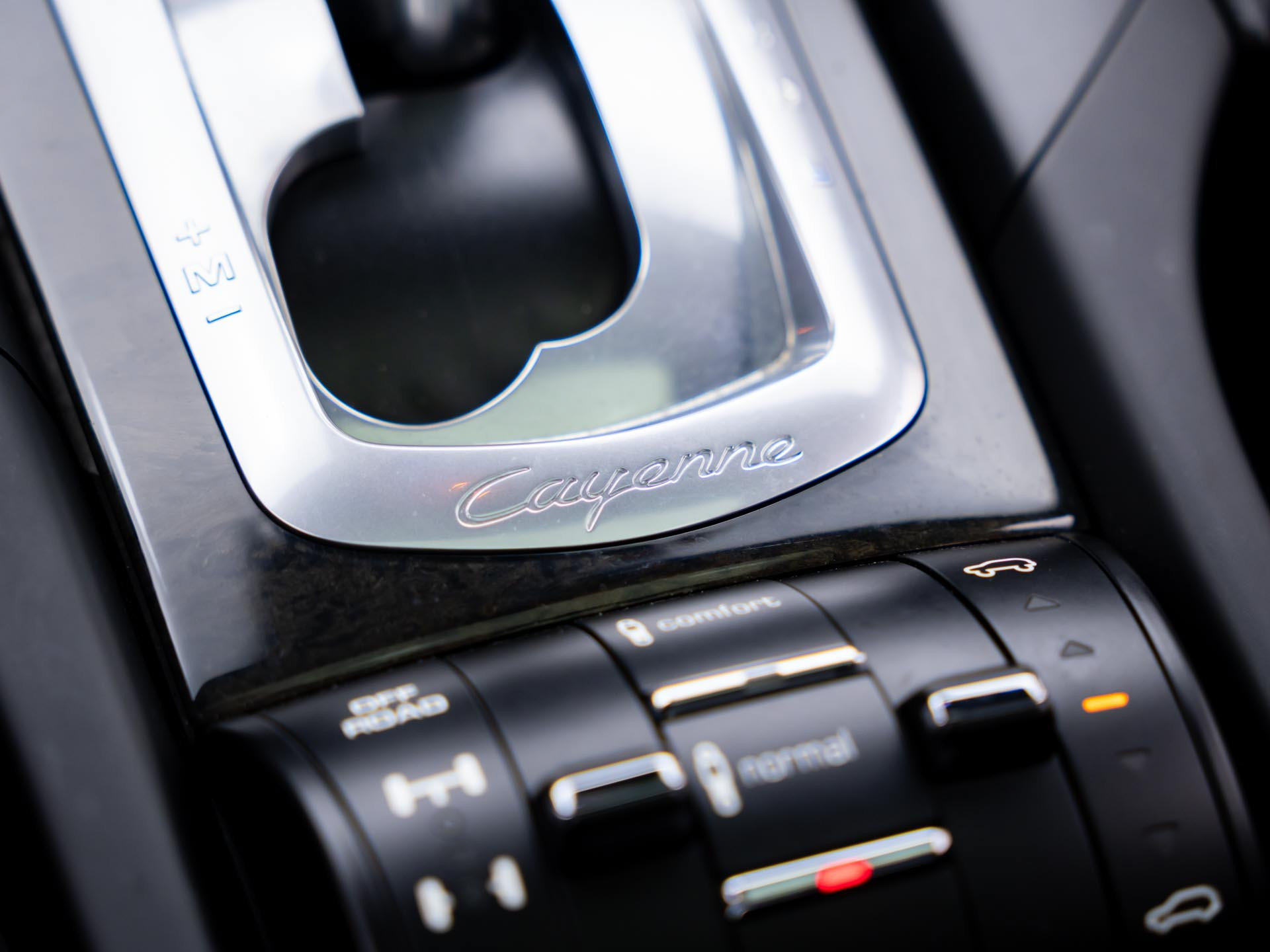 Used 2014 Porsche Cayenne GTS AWD/4WD image 26