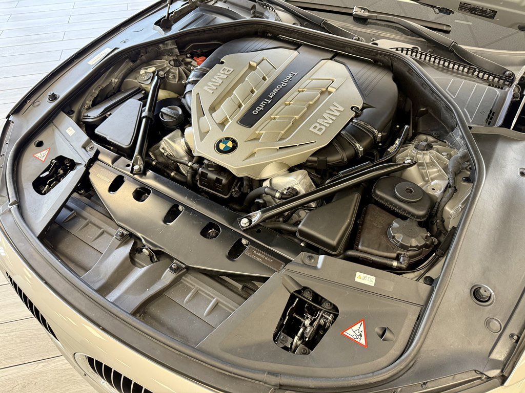 Used 2011 BMW 750Li RWD image 18
