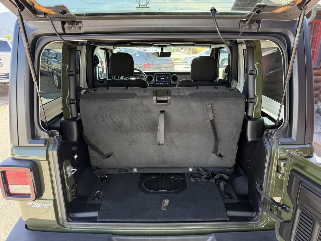 Used 2022 Jeep Wrangler Sport AWD/4WD image 17