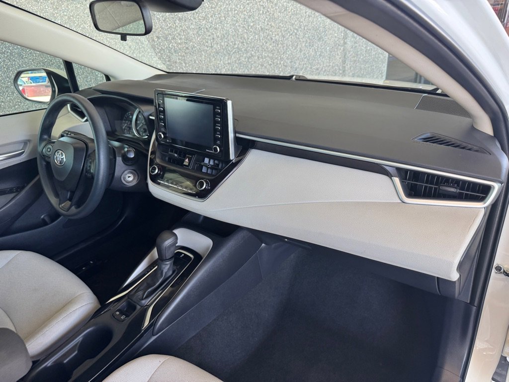 Used 2021 Toyota Corolla LE w/ Carpet Mat Package (TMS) image 19