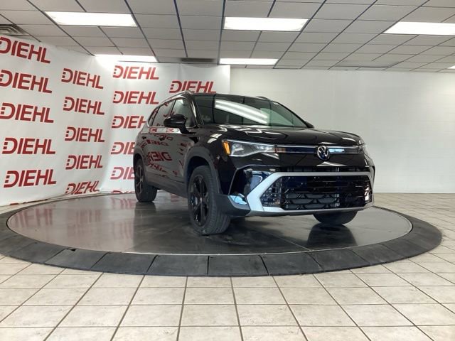 Used 2025 Volkswagen Taos SEL AWD/4WD image 1