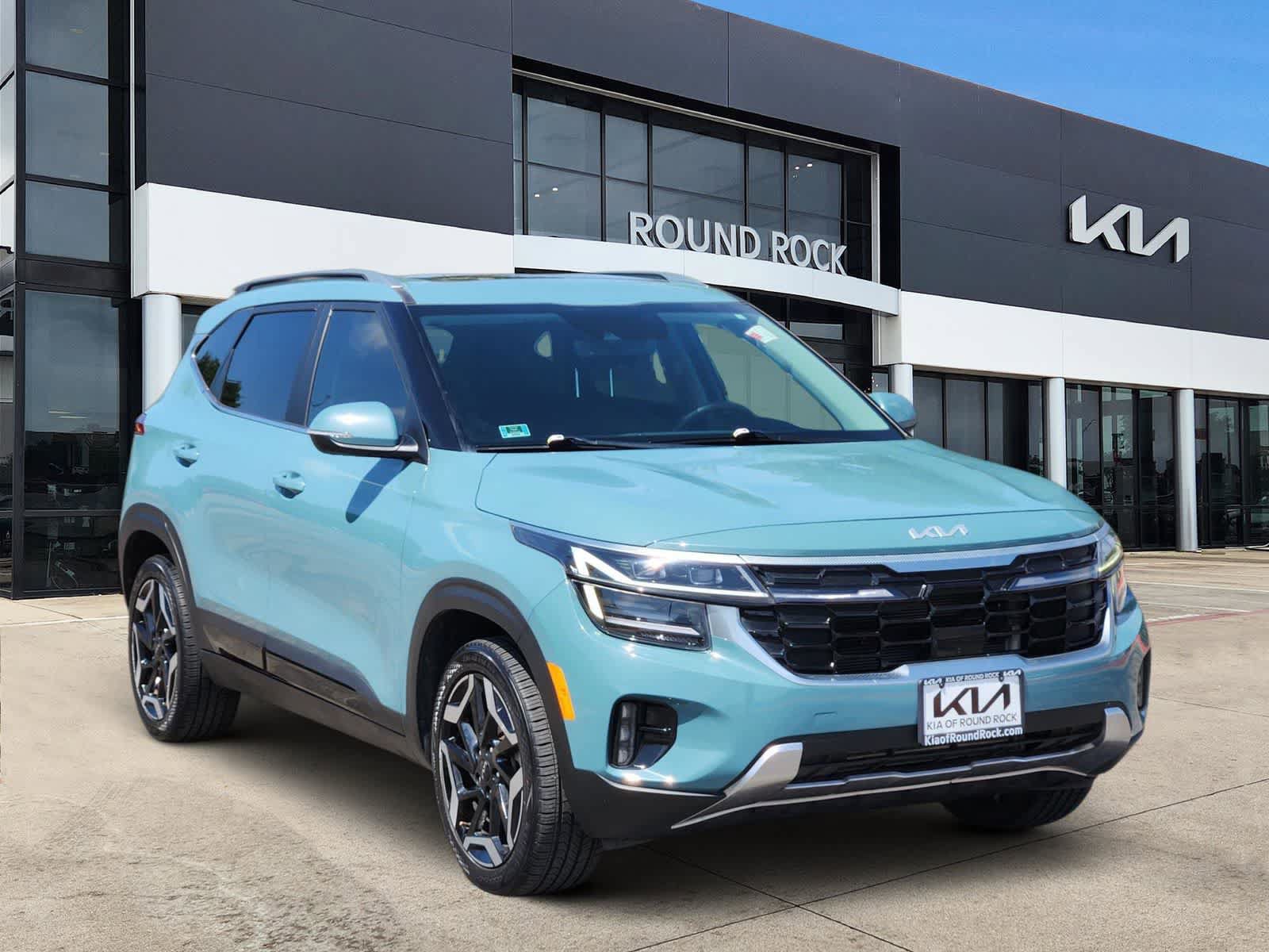 Certified 2024 Kia Seltos SX w/ SX Sunroof Package AWD/4WD image 3