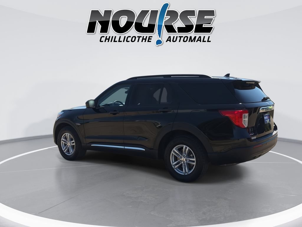 Used 2023 Ford Explorer XLT AWD/4WD image 6