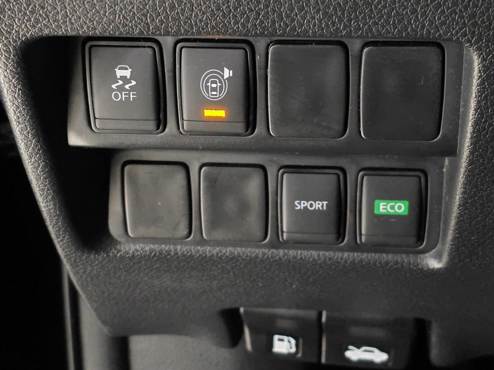 Used 2017 Nissan Rogue S FWD image 32