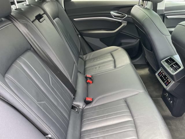 Used 2022 Audi e-tron Premium AWD/4WD image 33