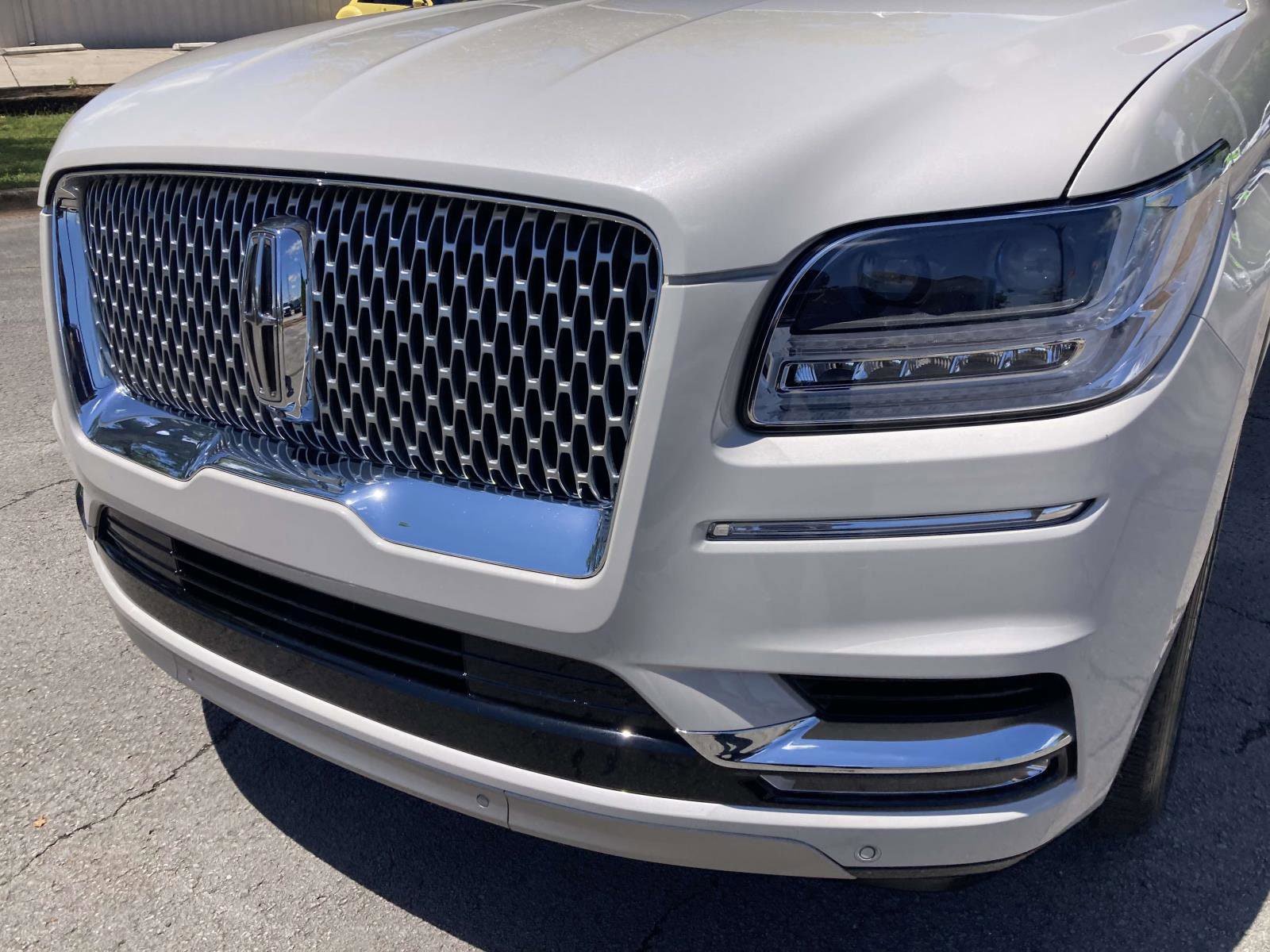 Used 2019 Lincoln Navigator Reserve AWD/4WD image 10
