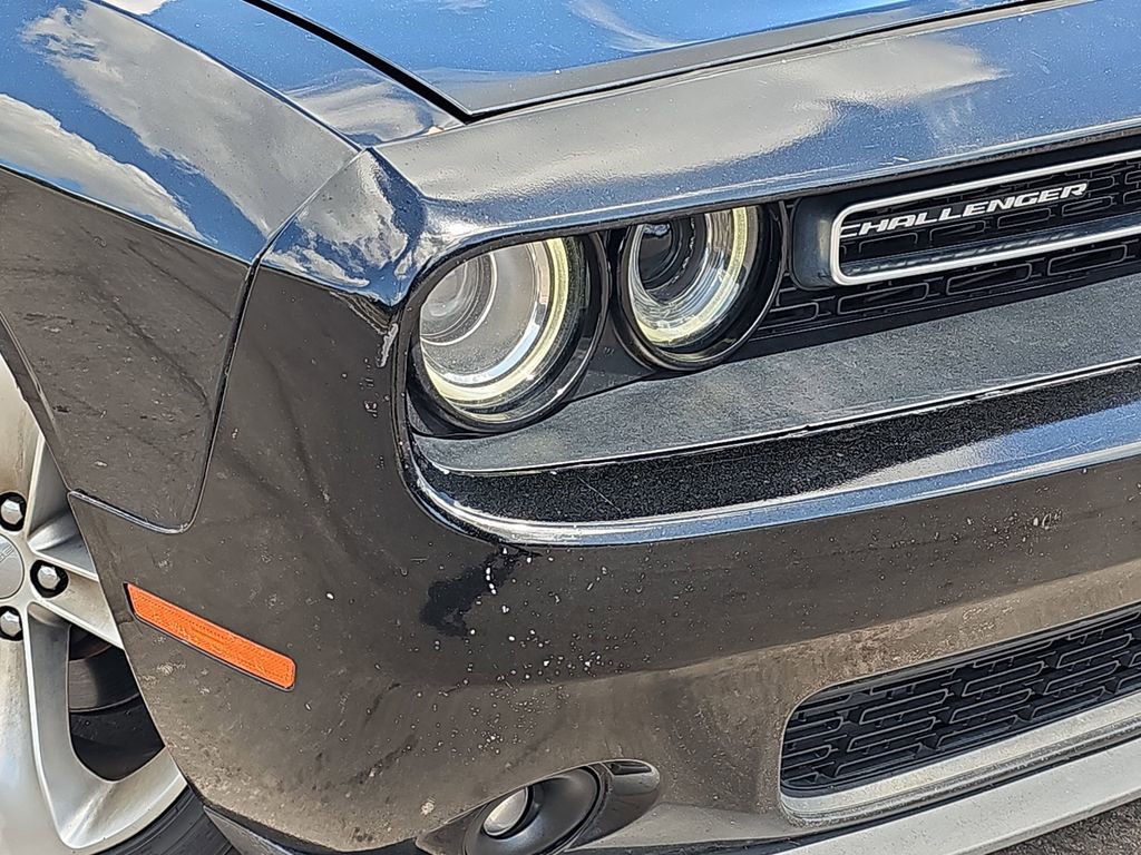 Used 2016 Dodge Challenger R/T image 32