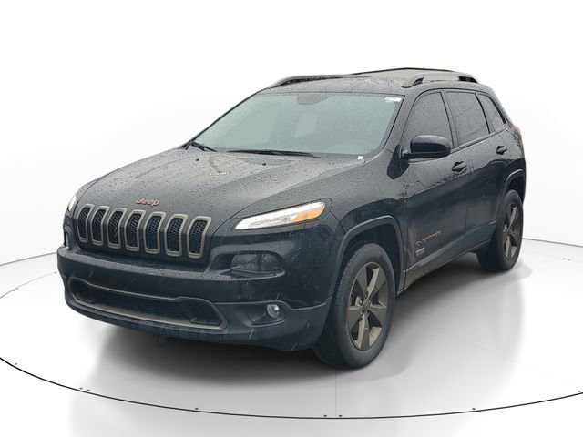 Used 2017 Jeep Cherokee Latitude w/ Cold Weather Group AWD/4WD image 2
