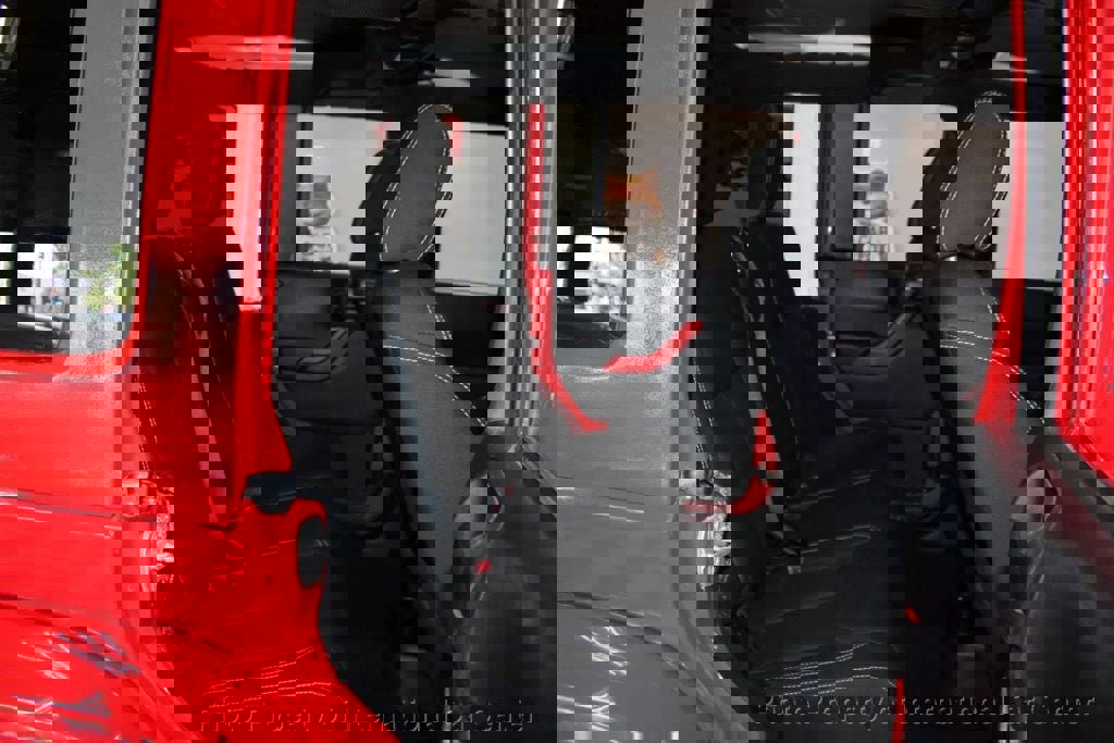 Used 2015 Jeep Wrangler Unlimited Sahara w/ Dual Top Group image 32