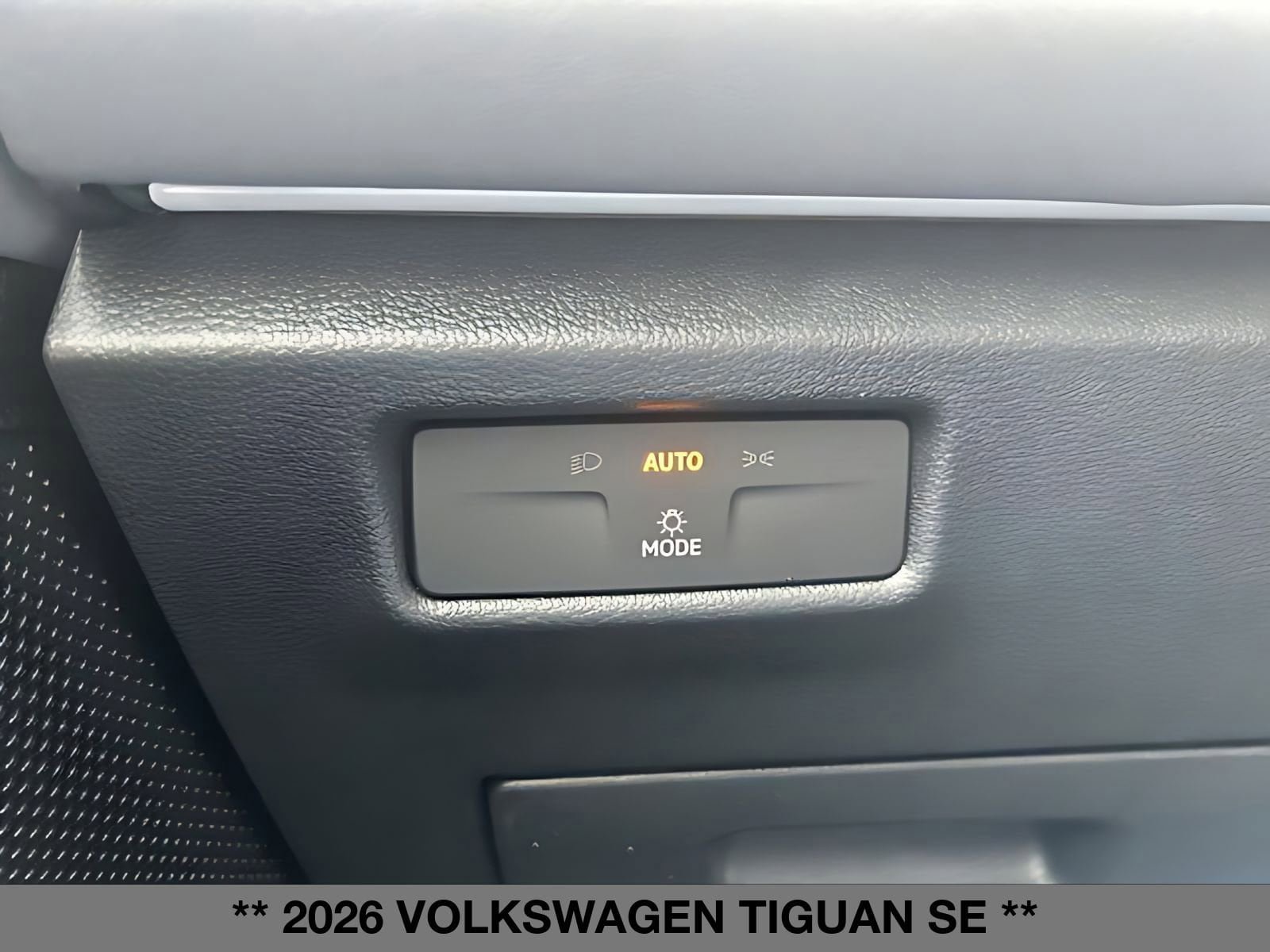 New 2026 Volkswagen Tiguan SE AWD/4WD image 26