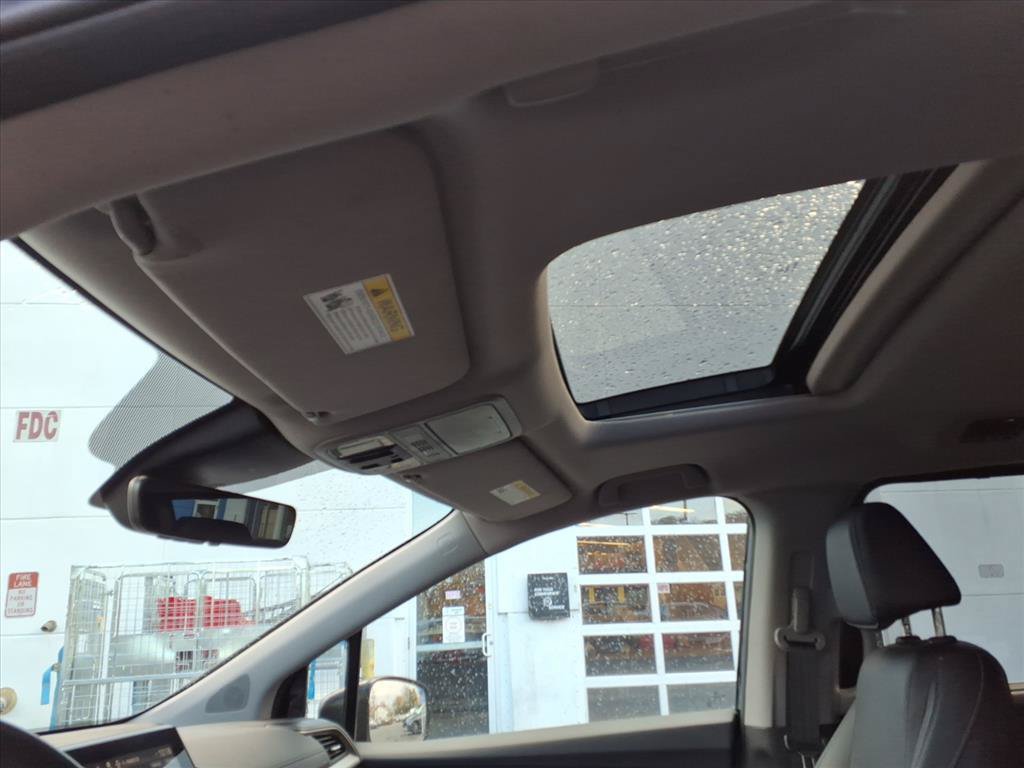 Certified 2024 Honda Odyssey EX-L image 11