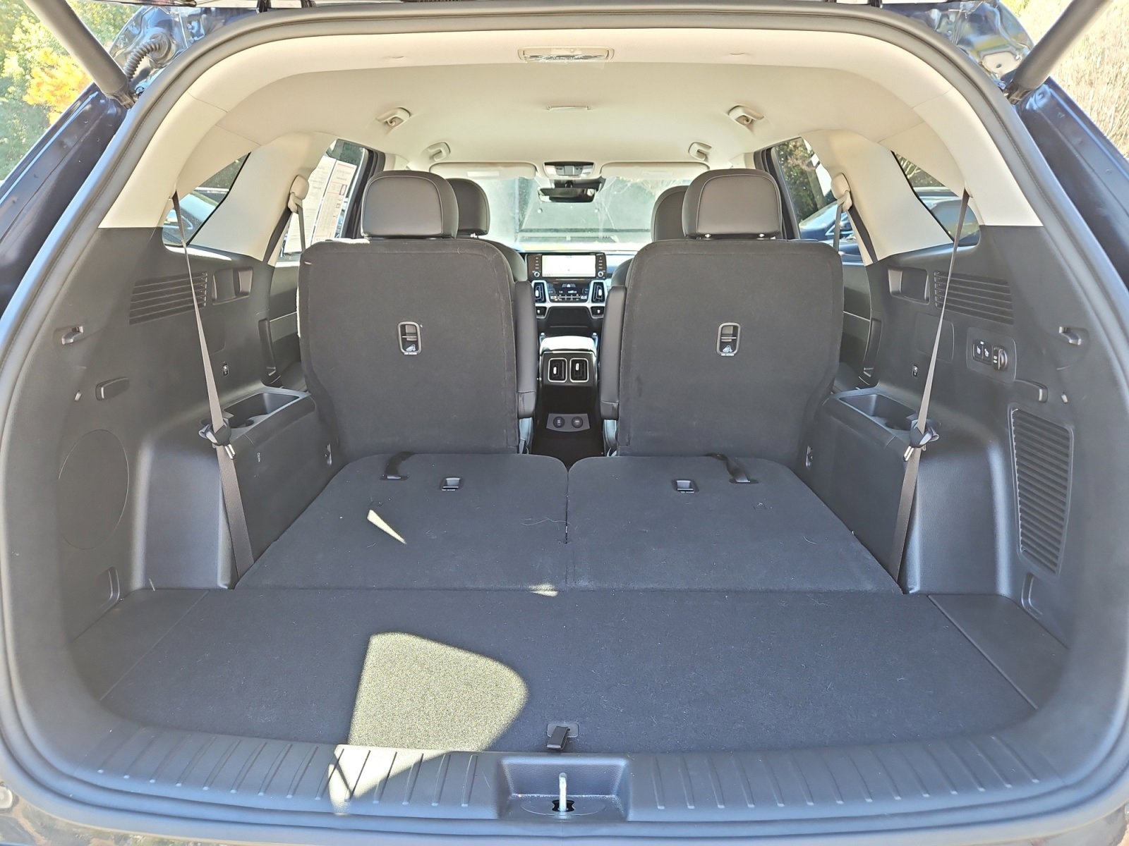 Used 2023 Kia Sorento EX image 19