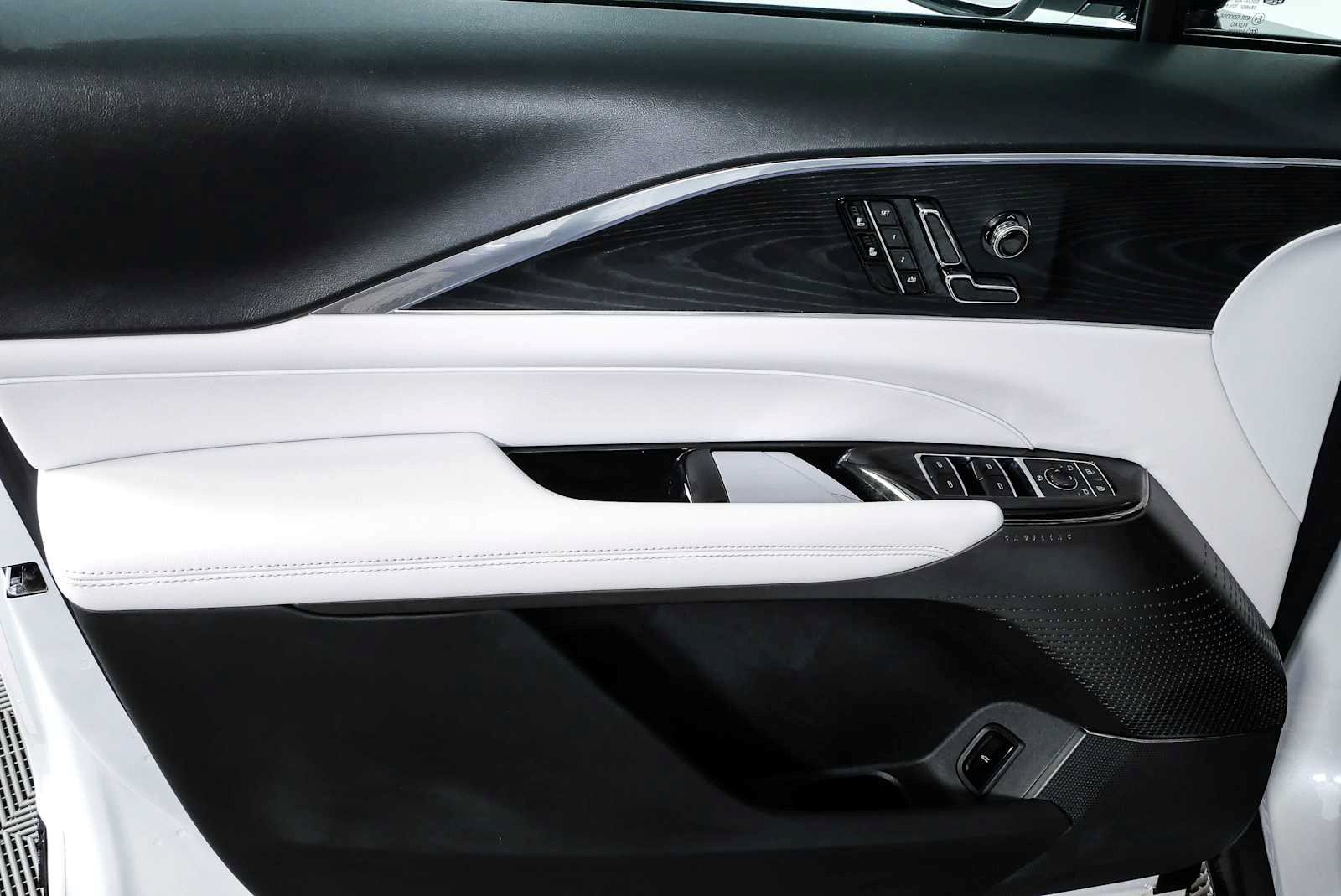 Certified 2024 Cadillac Lyriq Sport RWD image 6