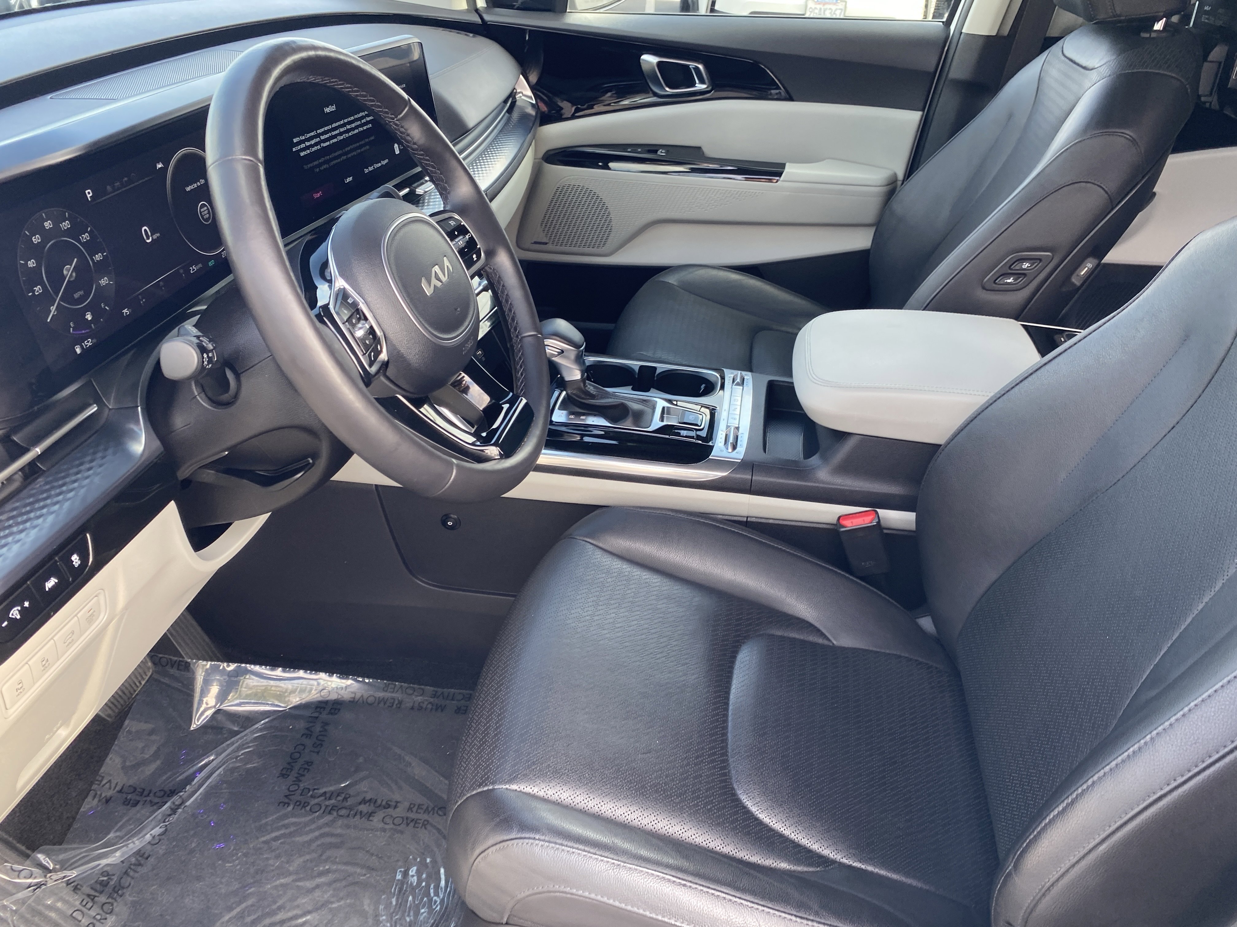 Used 2024 Kia Carnival SX Prestige image 16