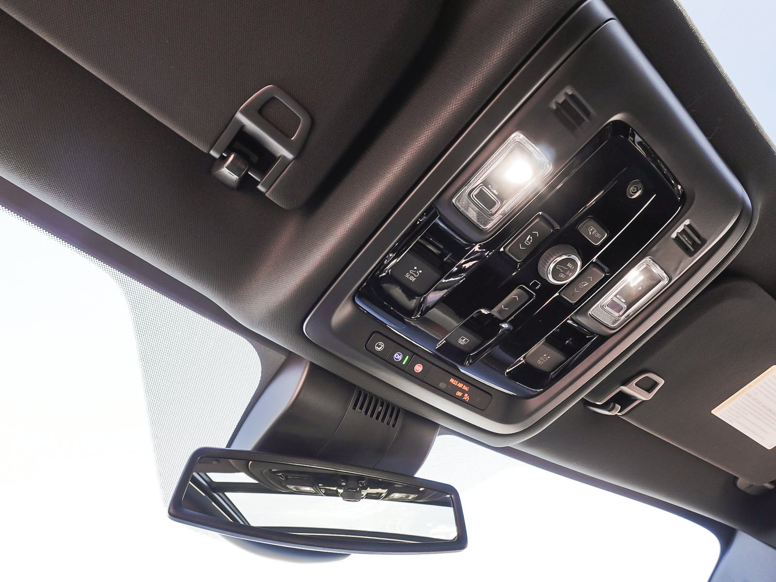 Used 2026 GMC Yukon XL Denali w/ Sun & Power Step Package AWD/4WD image 24