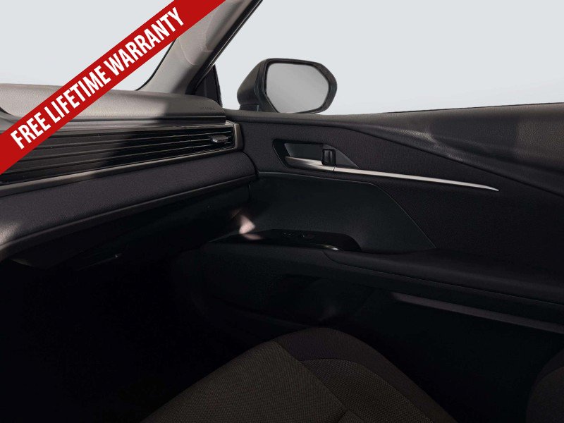 Used 2025 Toyota Camry LE FWD image 23