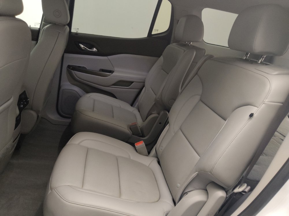 Used 2021 GMC Acadia SLT w/ Technology Package FWD image 18