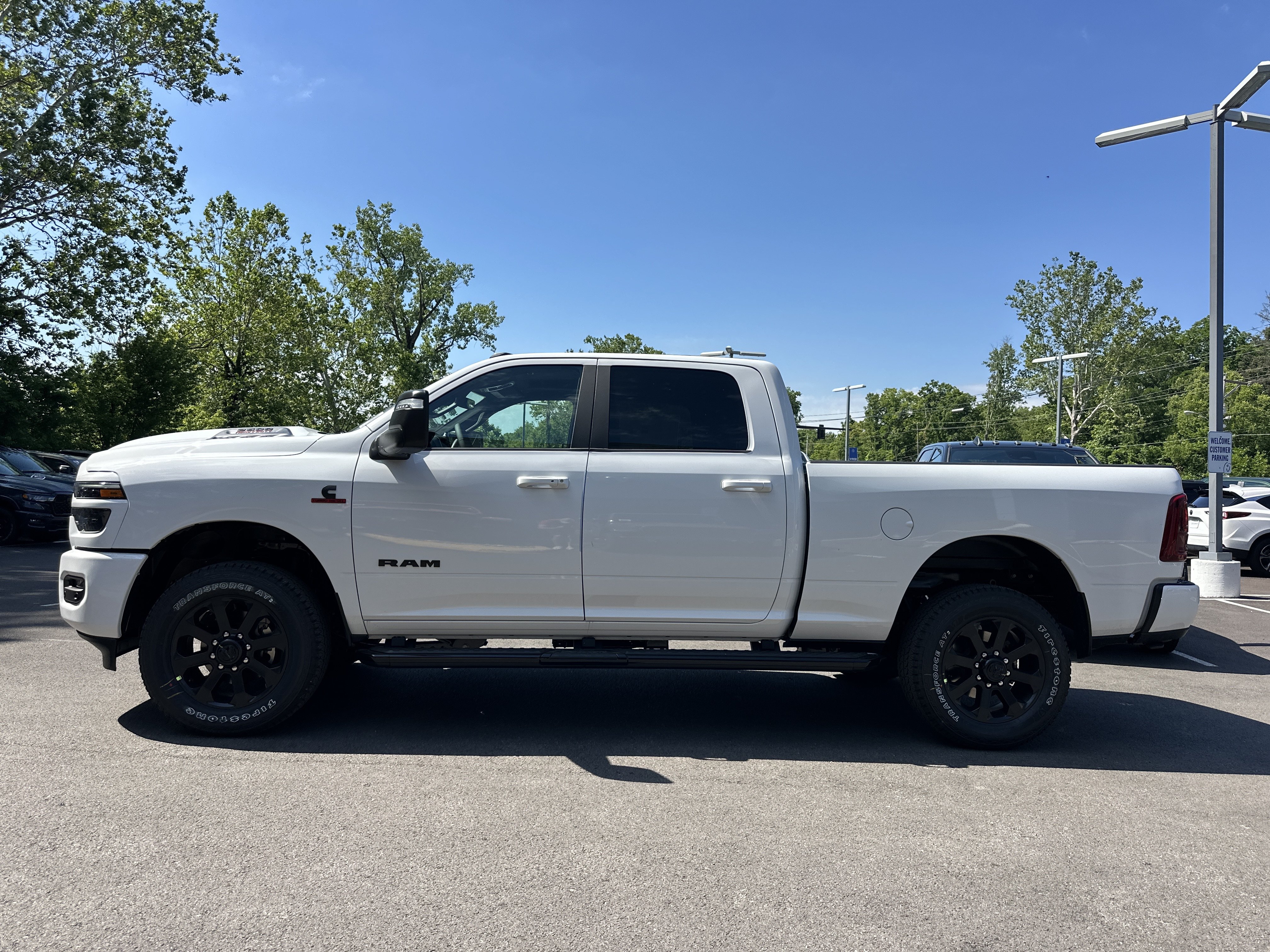 New 2026 RAM 2500 Laramie AWD/4WD image 24