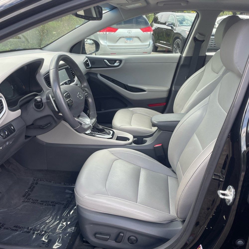 Used 2018 Hyundai Ioniq Limited FWD image 5