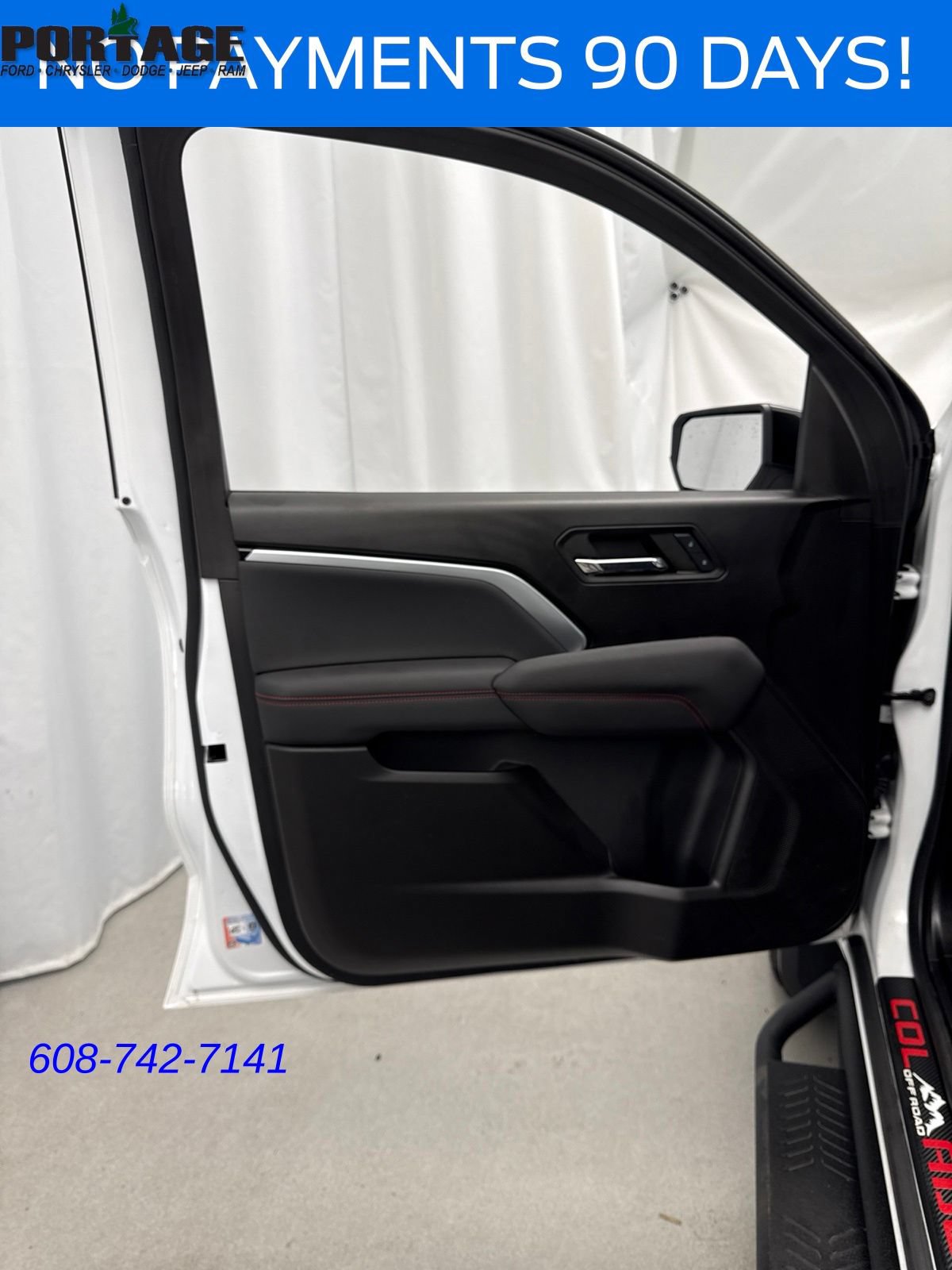 Used 2024 Chevrolet Colorado Z71 w/ Z71 Convenience Package 2 AWD/4WD image 14