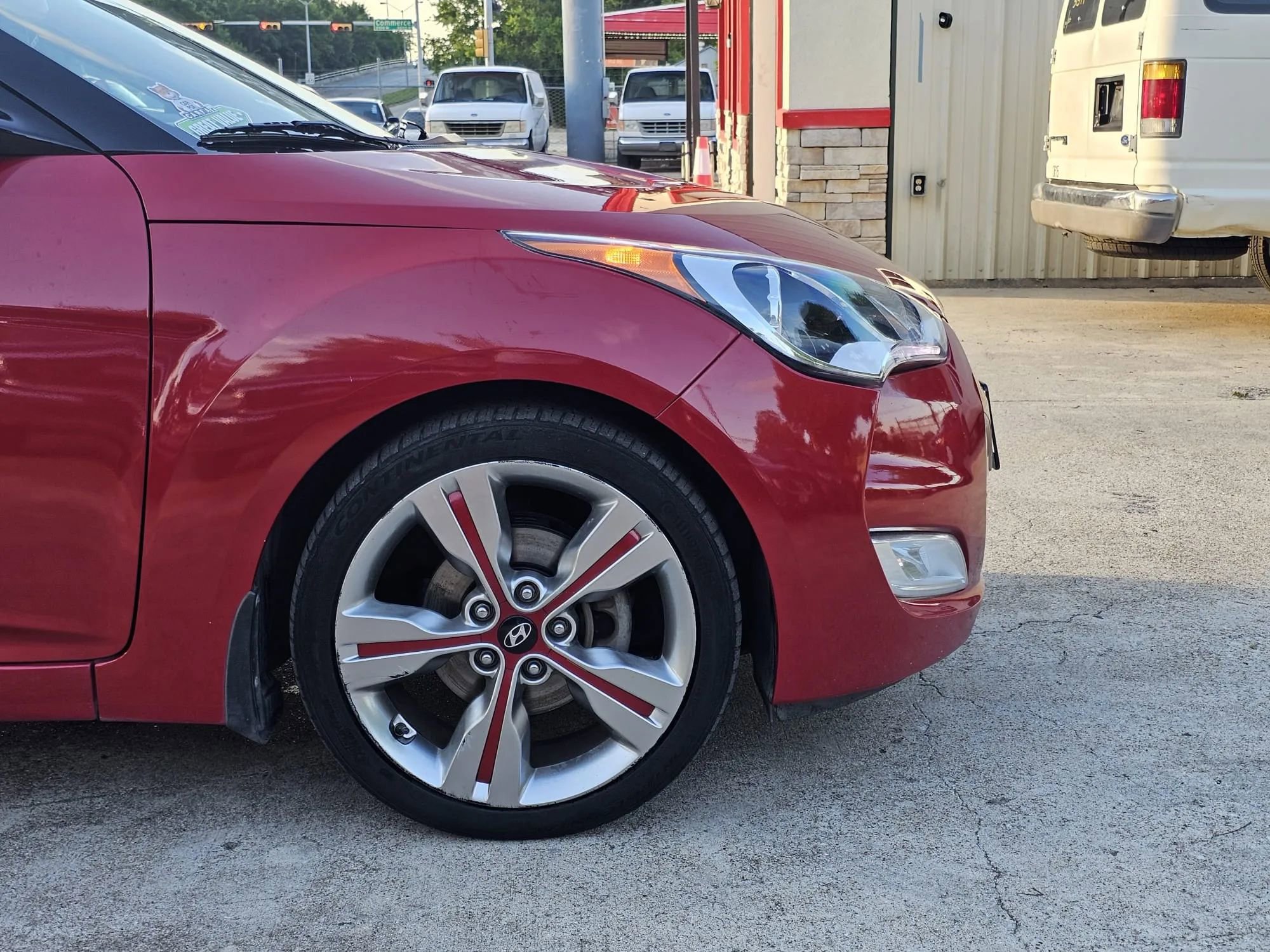 Used 2016 Hyundai Veloster w/ Option Group 03 FWD image 4