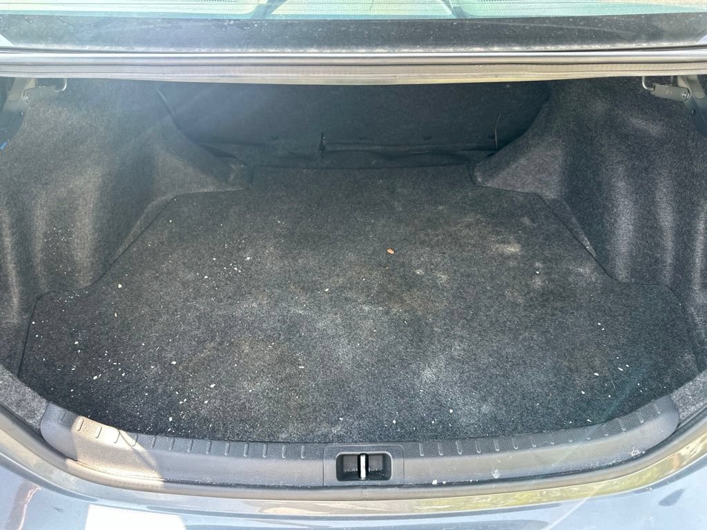 Used 2016 Toyota Corolla LE FWD image 9