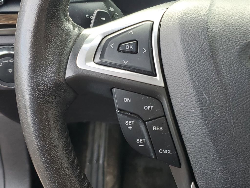 Used 2016 Ford Fusion SE w/ Equipment Group 202A image 15