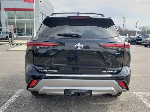 New 2026 Toyota Highlander Platinum AWD/4WD image 6