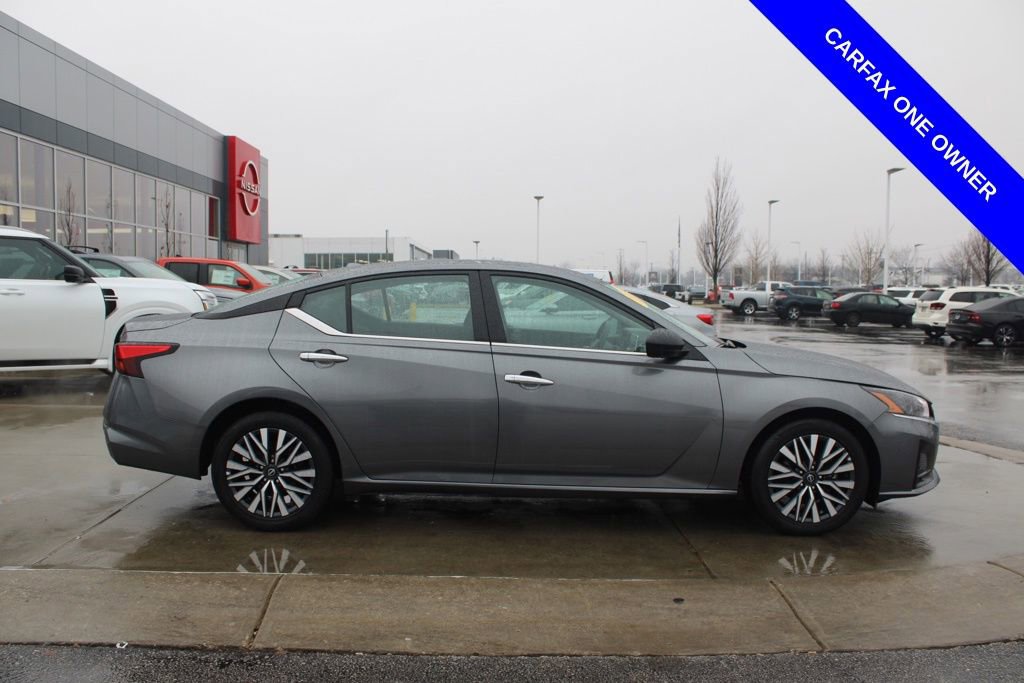 Used 2024 Nissan Altima 2.5 SV image 6
