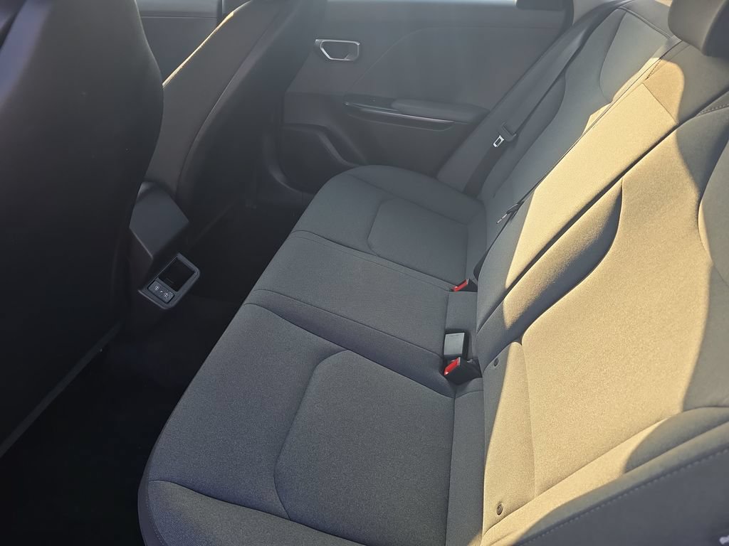 Used 2025 Kia K4 FWD image 22
