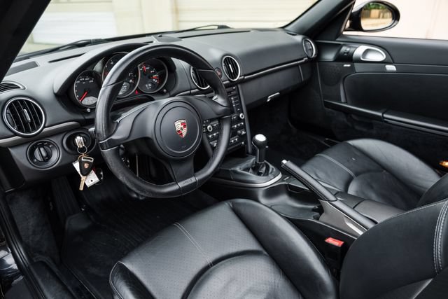 Used 2011 Porsche Boxster RWD image 2