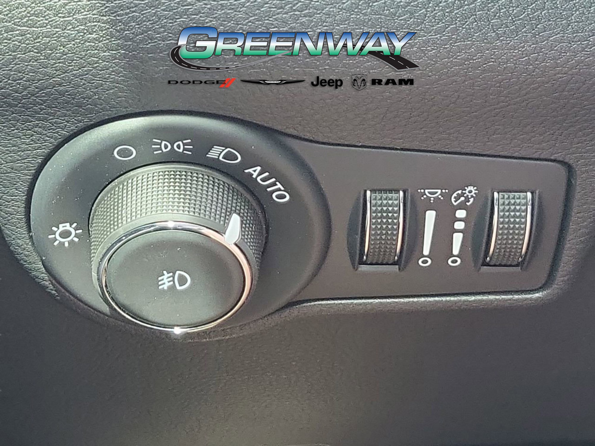 New 2026 Jeep Compass Latitude image 22