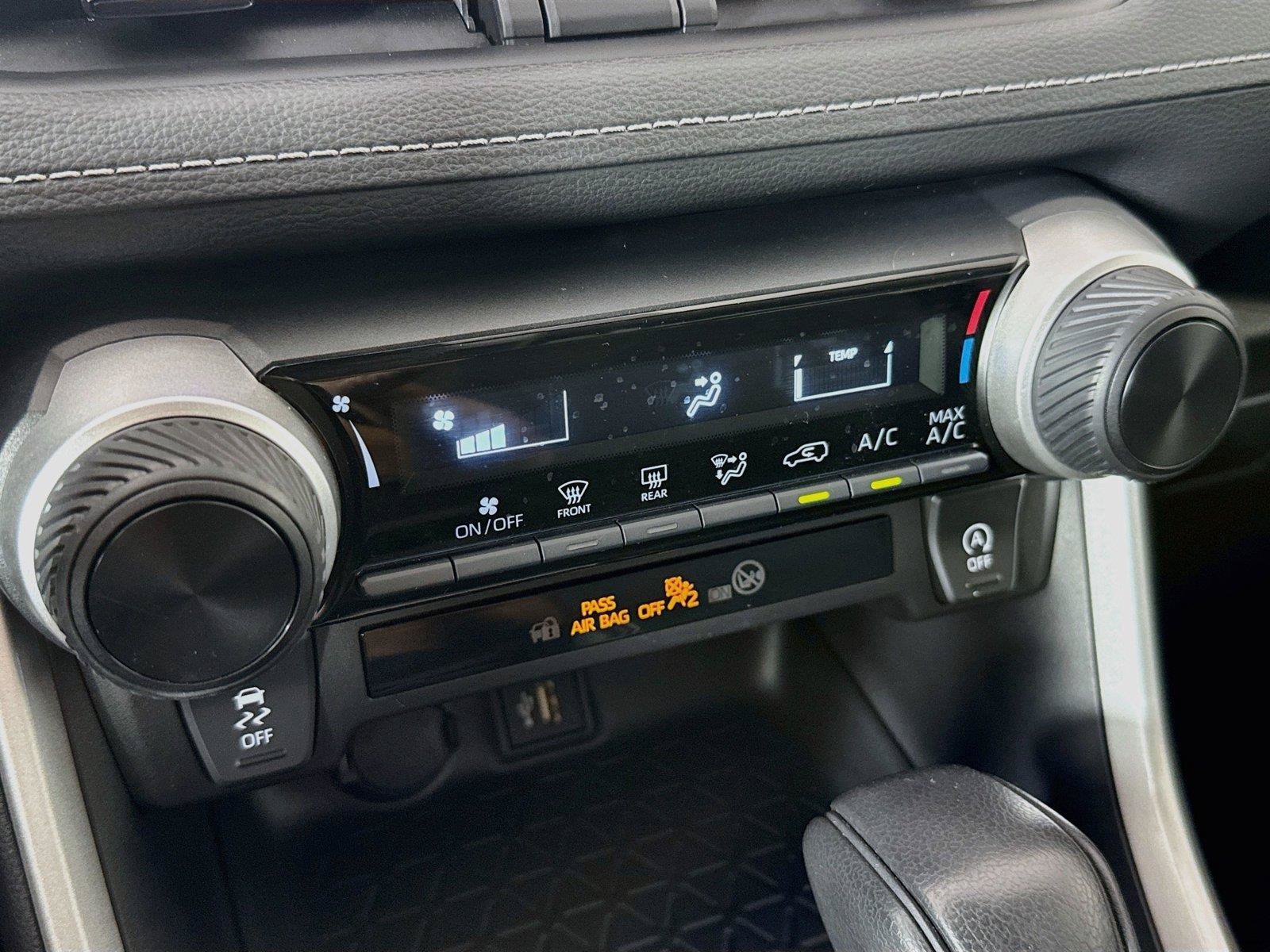 Used 2025 Toyota RAV4 LE FWD image 20
