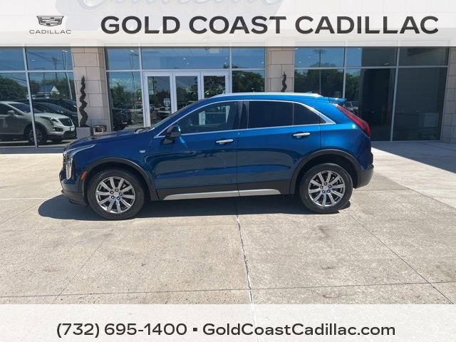 Used 2019 Cadillac XT4 Premium Luxury w/ Cold Weather Package FWD image 2