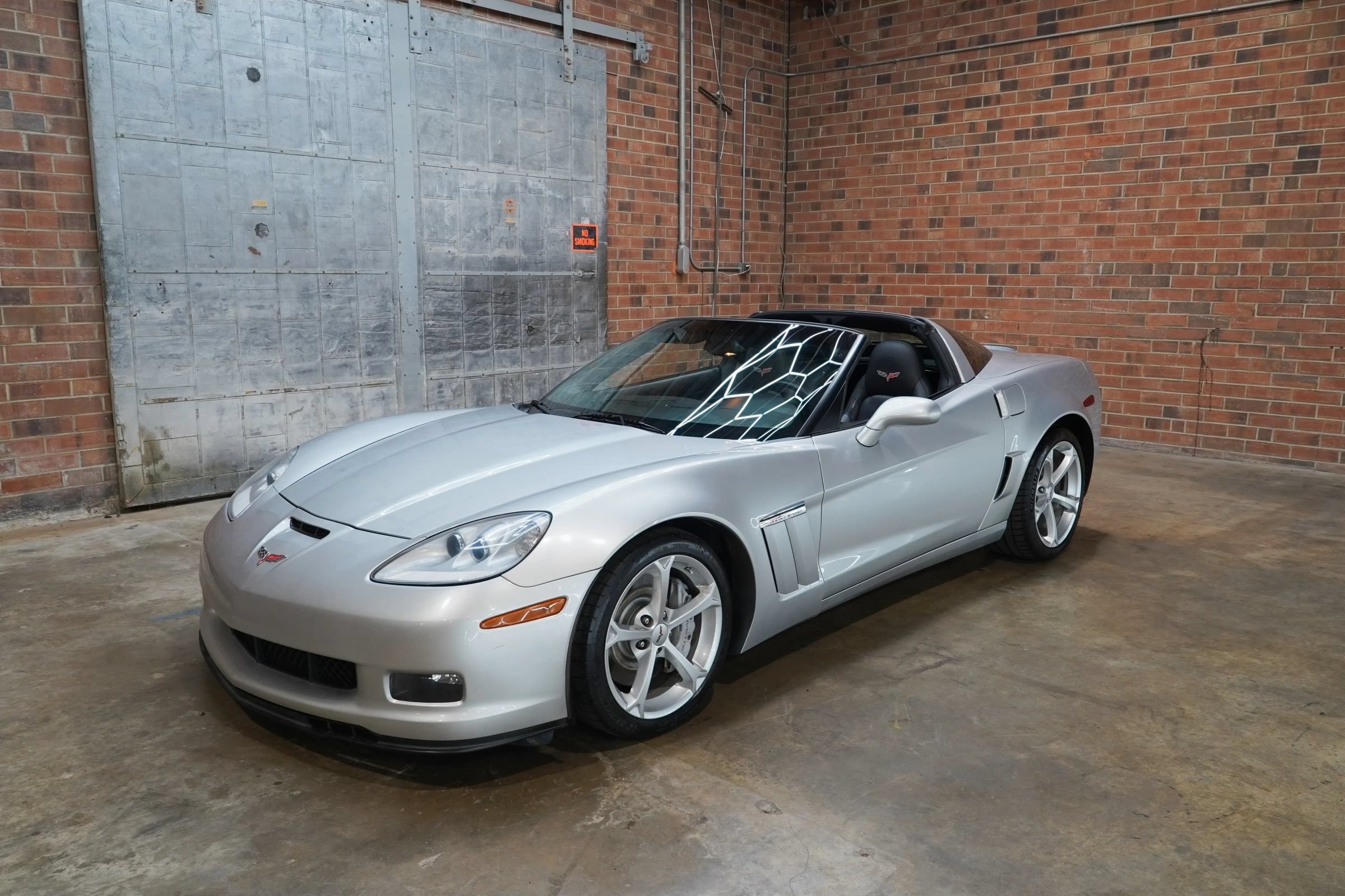 Used 2010 Chevrolet Corvette Grand Sport w/ Preferred Equipment Group RWD image 39