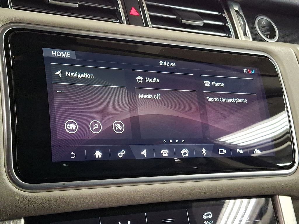 Used 2021 Land Rover Range Rover HSE image 14