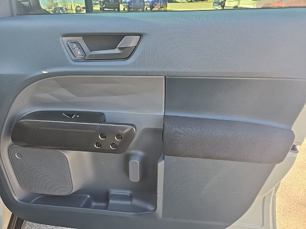 Used 2025 Ford Maverick XL w/ Equipment Group 102A image 31