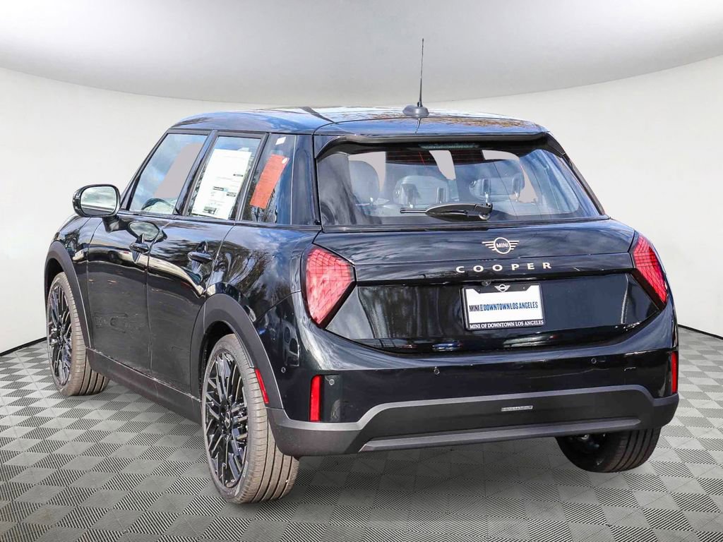 New 2026 MINI Cooper 4-Door Hardtop image 7
