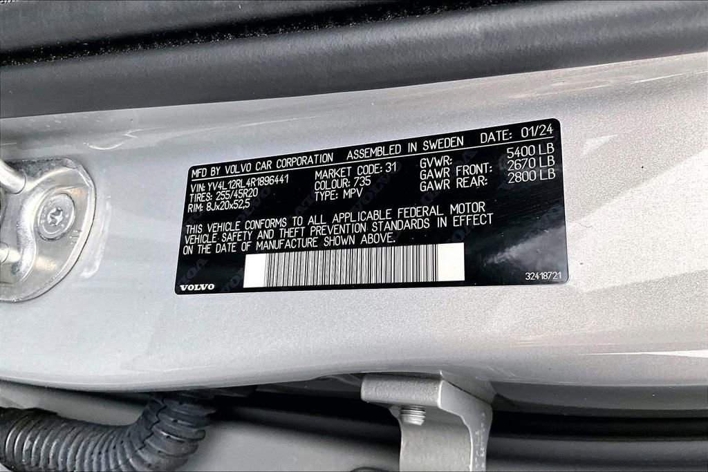 Certified 2024 Volvo XC60 B5 Plus w/ Climate Package image 19